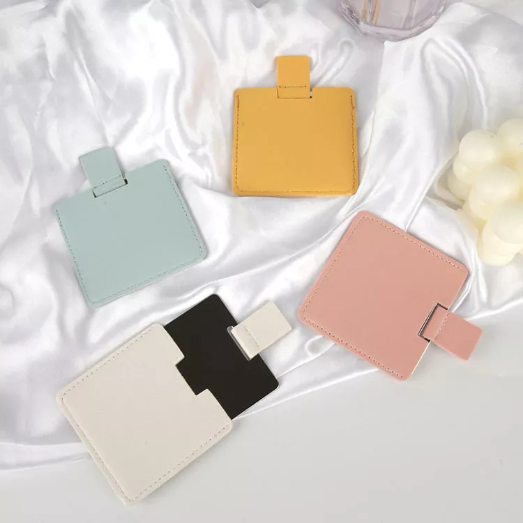 Lusterko kieszonkowe wielkości karty kredytowej