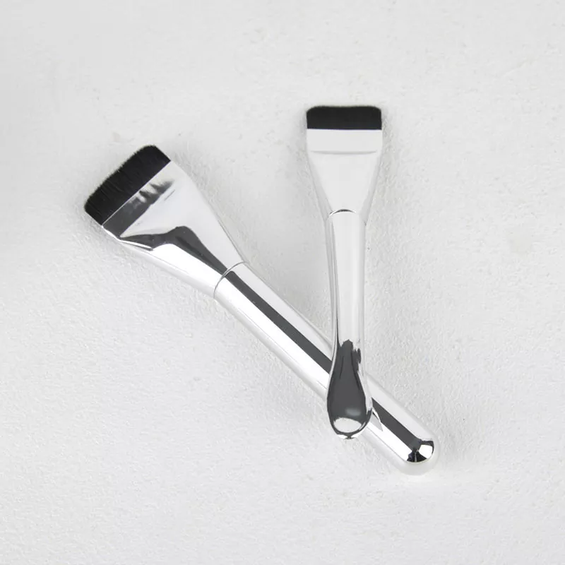 Pojedyncze pędzle do makijażu do podkładu